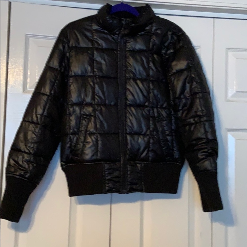 Black Puffer Coat🔴